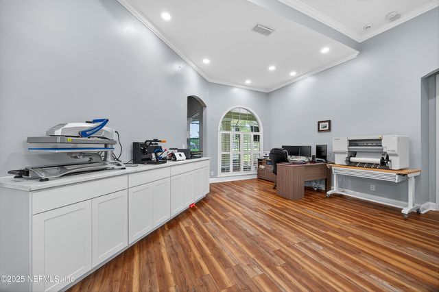 12100 RED BARN Court, Jacksonville, FL 32226