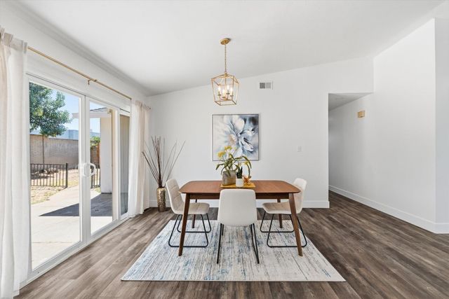 9664 Elmira Cir, Sacramento, CA 95827