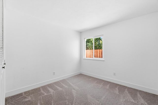 9664 Elmira Cir, Sacramento, CA 95827