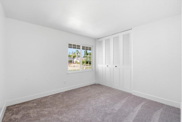 9664 Elmira Cir, Sacramento, CA 95827