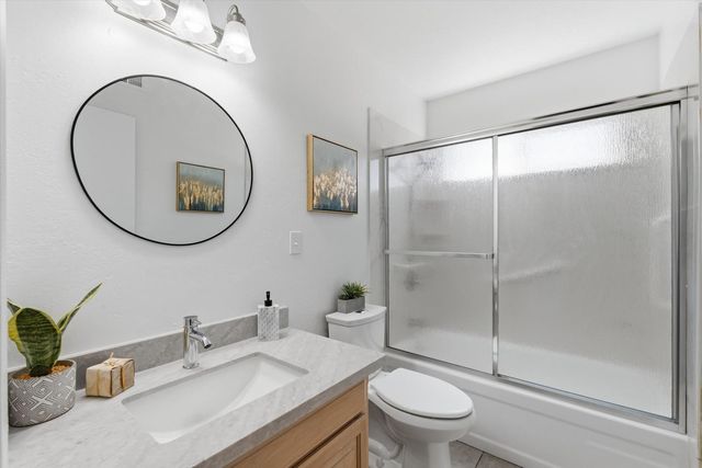 9664 Elmira Cir, Sacramento, CA 95827