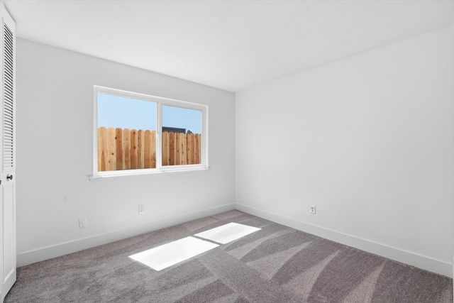 9664 Elmira Cir, Sacramento, CA 95827