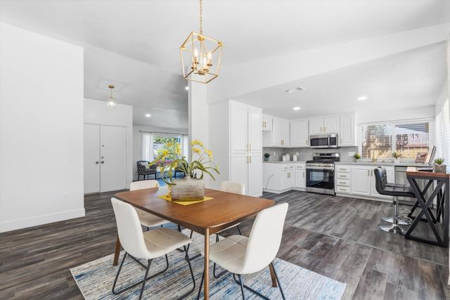 9664 Elmira Cir, Sacramento, CA 95827