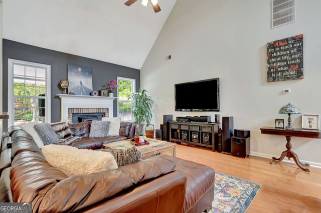 374 Persimmon Drive, Sharpsburg, GA 30277