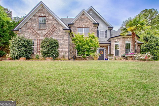374 Persimmon Drive, Sharpsburg, GA 30277