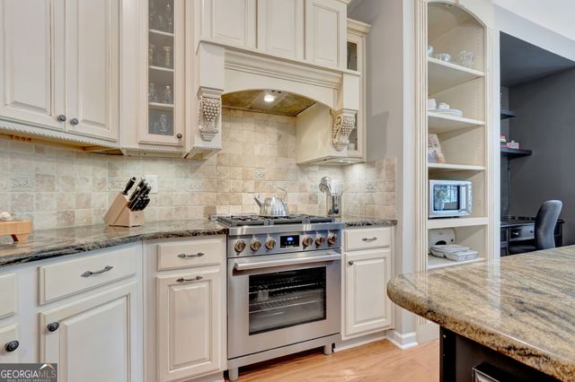 374 Persimmon Drive, Sharpsburg, GA 30277