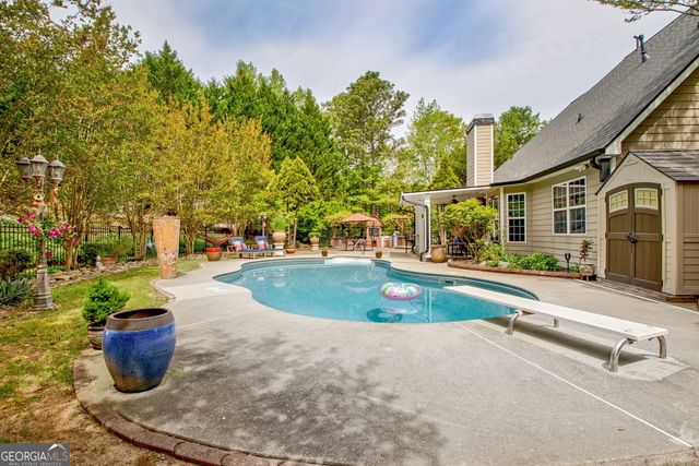374 Persimmon Drive, Sharpsburg, GA 30277