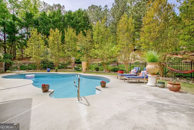 374 Persimmon Drive, Sharpsburg, GA 30277