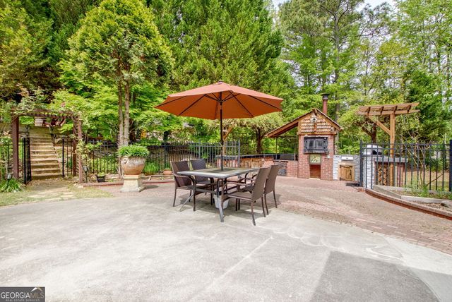 374 Persimmon Drive, Sharpsburg, GA 30277
