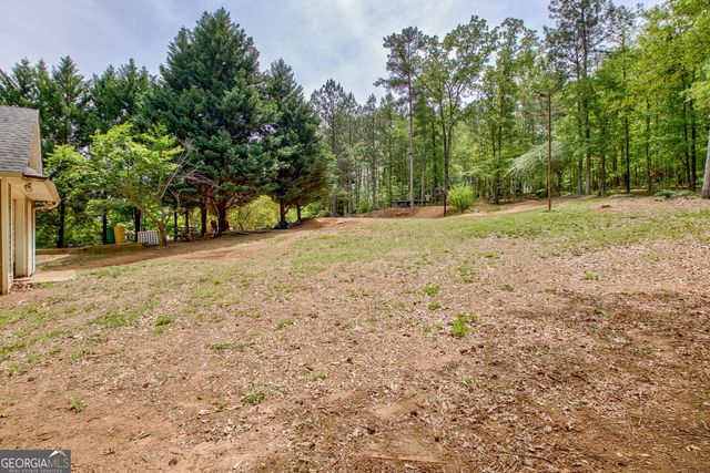 374 Persimmon Drive, Sharpsburg, GA 30277