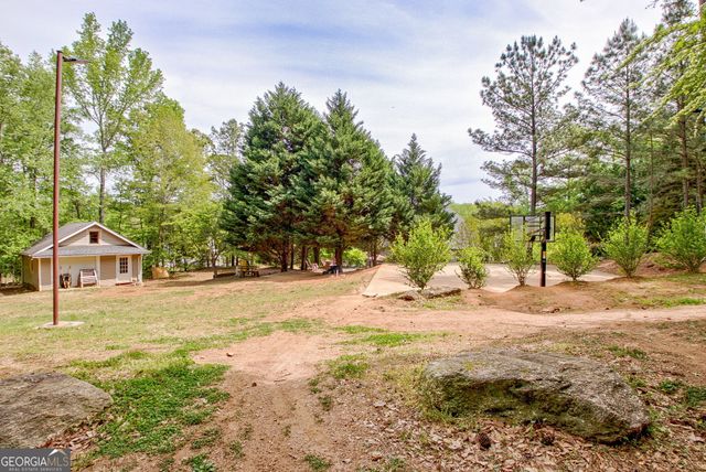 374 Persimmon Drive, Sharpsburg, GA 30277