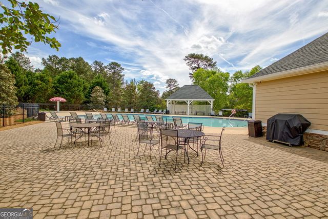 374 Persimmon Drive, Sharpsburg, GA 30277
