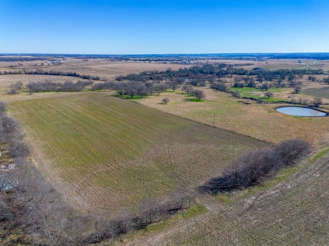 10517 County Road 418, Grandview, TX 76050