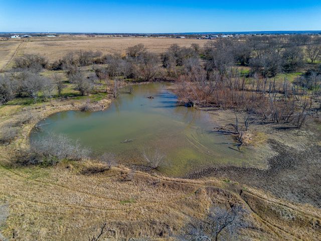 10517 County Road 418, Grandview, TX 76050
