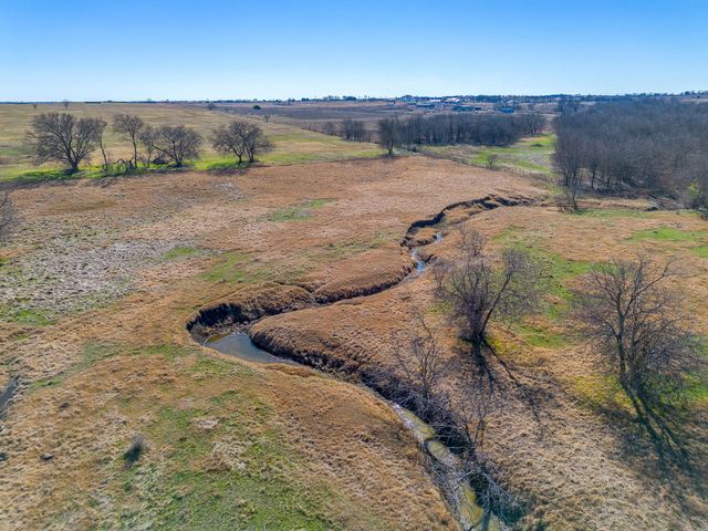 10517 County Road 418, Grandview, TX 76050