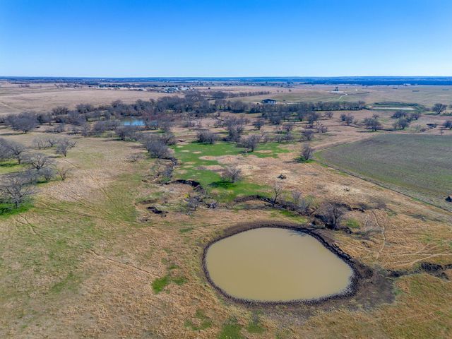 10517 County Road 418, Grandview, TX 76050