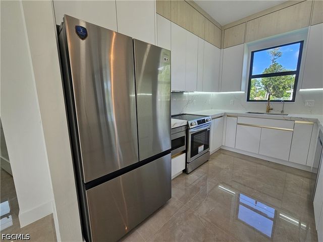 1211 McKinley AVE, Lehigh Acres, FL 33972