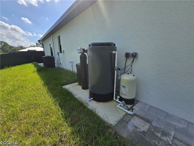 1211 McKinley AVE, Lehigh Acres, FL 33972