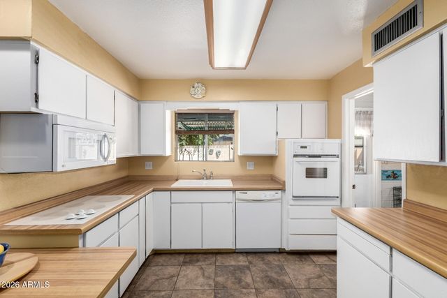 6058 E EL PASO Street, Mesa, AZ 85205