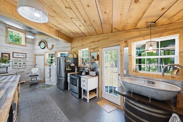 149 Pearl Bonnett Road, Windsor, SC 29856