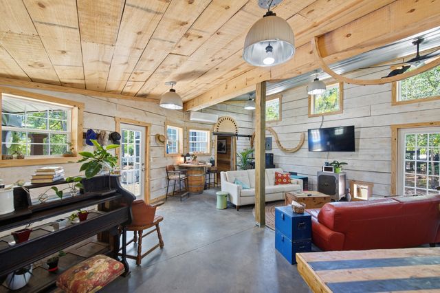 149 Pearl Bonnett Road, Windsor, SC 29856