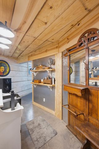 149 Pearl Bonnett Road, Windsor, SC 29856