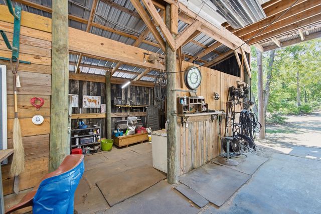 149 Pearl Bonnett Road, Windsor, SC 29856