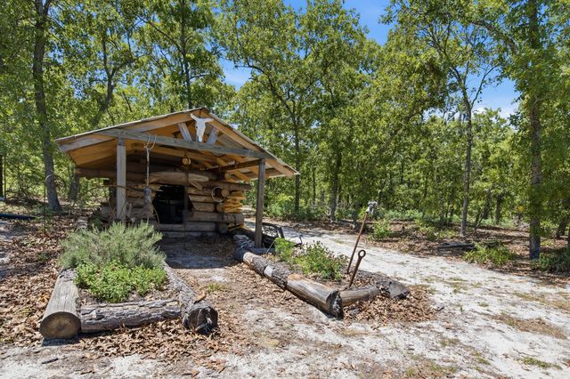 149 Pearl Bonnett Road, Windsor, SC 29856