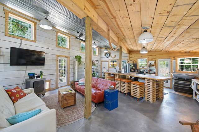 149 Pearl Bonnett Road, Windsor, SC 29856
