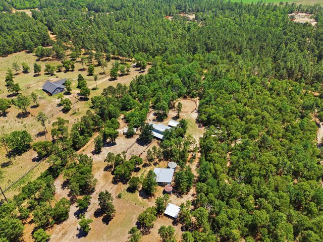 149 Pearl Bonnett Road, Windsor, SC 29856
