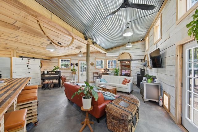 149 Pearl Bonnett Road, Windsor, SC 29856