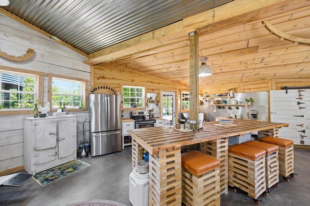 149 Pearl Bonnett Road, Windsor, SC 29856