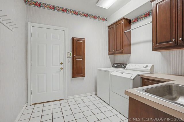 3524 E 102nd Place, Tulsa, OK 74137
