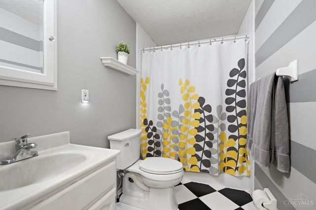 609 Jeffery Court, Mason, OH 45040