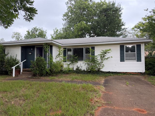 1017 Deaton Street, Jacksonville, TX 75766
