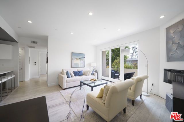 118 S Kenwood Street 105, Glendale, CA 91205