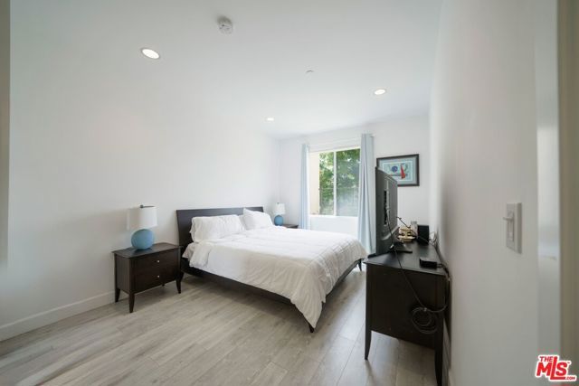 118 S Kenwood Street 105, Glendale, CA 91205