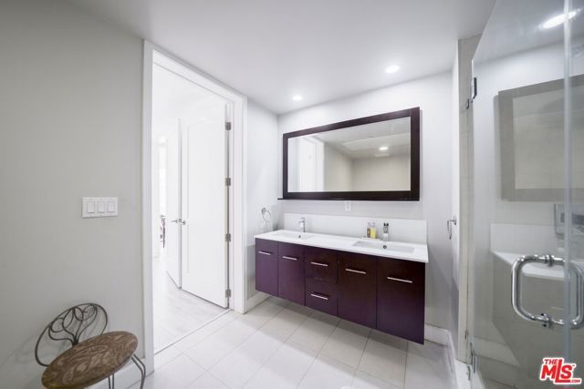 118 S Kenwood Street 105, Glendale, CA 91205