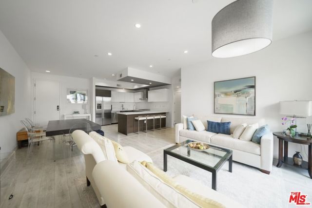 118 S Kenwood Street 105, Glendale, CA 91205