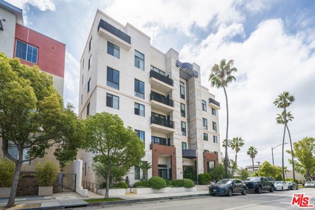 118 S Kenwood Street 105, Glendale, CA 91205