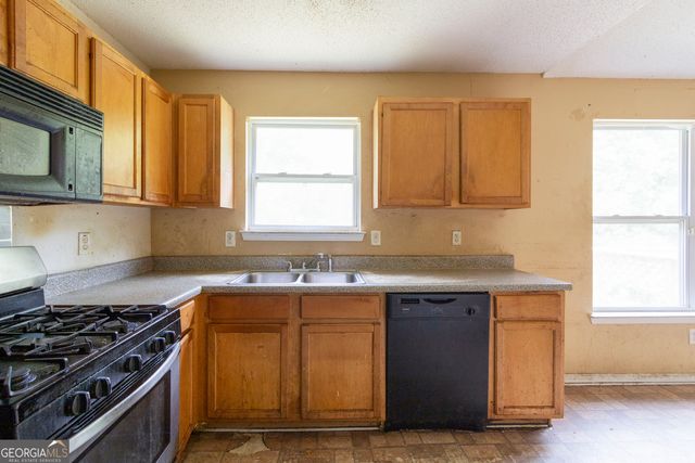 2783 High Tide Drive, Atlanta, GA 30349