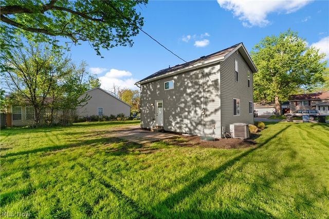 620 Pasadena Avenue, Sheffield Lake, OH 44054