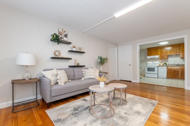 35 Montvale Avenue 8, Woburn, MA 01801