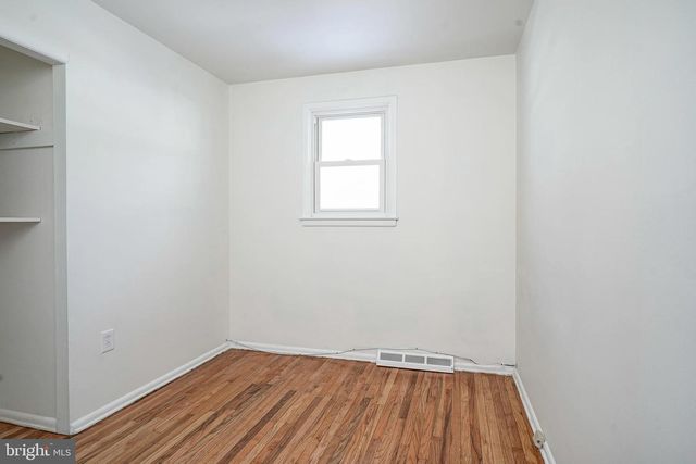 10 BATTLES RD, Williamstown, NJ 08094