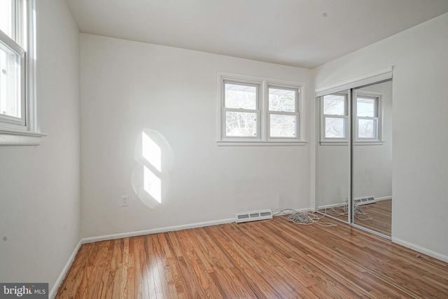 10 BATTLES RD, Williamstown, NJ 08094