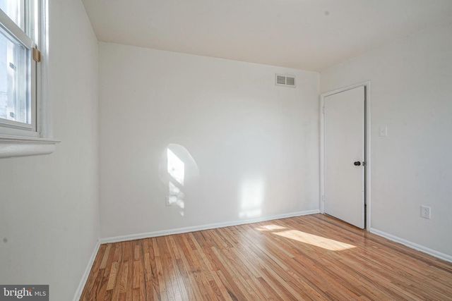 10 BATTLES RD, Williamstown, NJ 08094