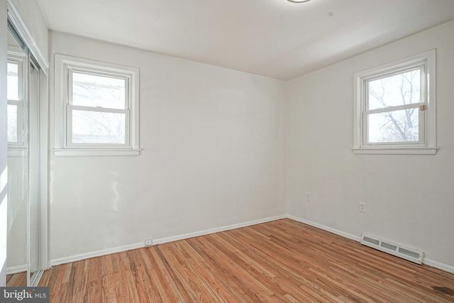 10 BATTLES RD, Williamstown, NJ 08094