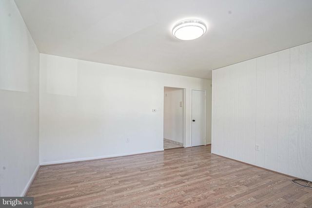 10 BATTLES RD, Williamstown, NJ 08094