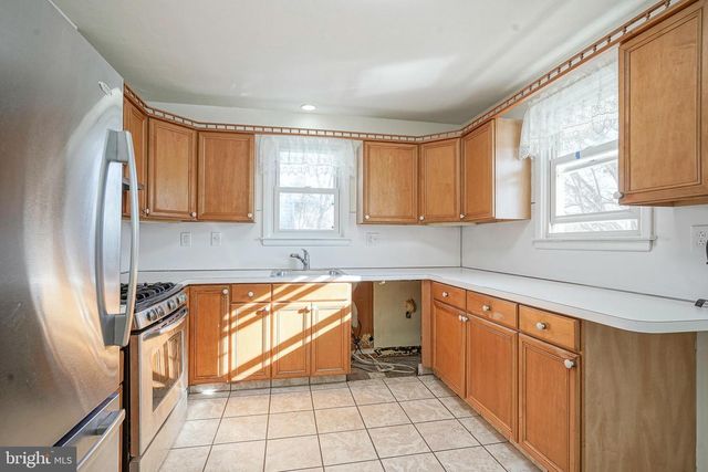 10 BATTLES RD, Williamstown, NJ 08094