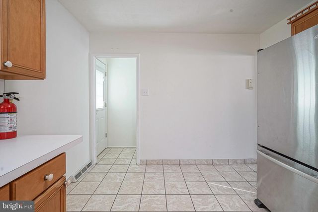 10 BATTLES RD, Williamstown, NJ 08094